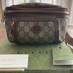 GUCCI - Belt Bag with Interlocking GG Supreme